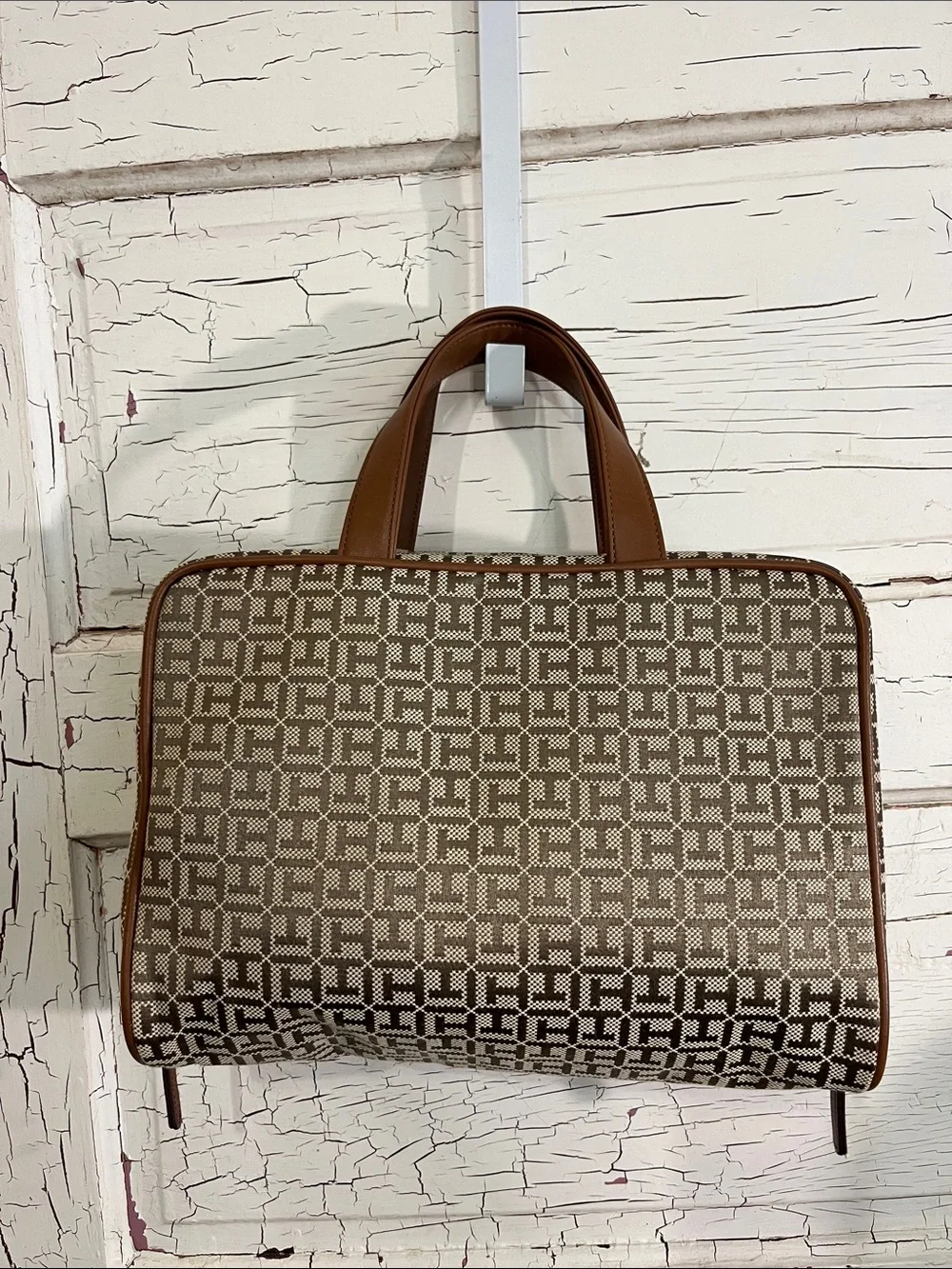 Tommy Hilfiger Brown Monogram Toiletry Travel Bag with Signature Stripe - Picture 4 of 4